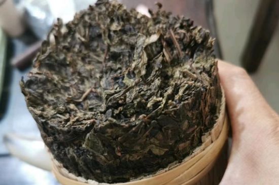 黑茶調(diào)理婦科病，女人喝黑茶好處太多了！
