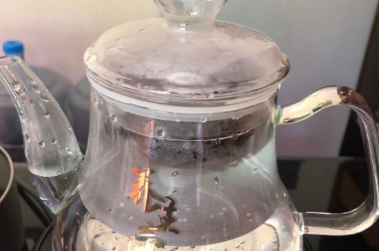 蒸茶和煮茶的區(qū)別，蒸茶和煮茶哪個(gè)好