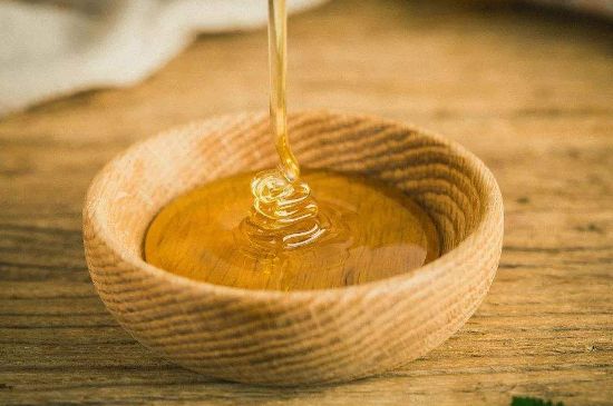 老茶浸蜜有什么功效，茶葉浸蜂蜜治咳嗽