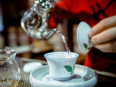 千萬別做兼職茶藝師，女人學茶藝好嗎？