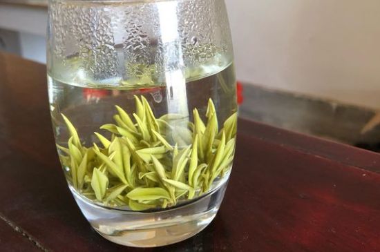 安吉白茶夏天怎么保存，安吉白茶能冷凍儲存嗎？