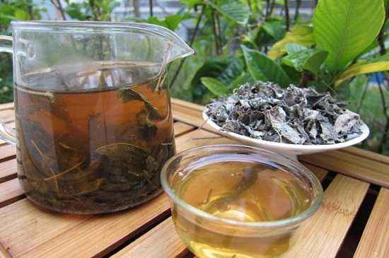 怎樣辨別莓茶發(fā)霉了，莓茶發(fā)霉和白霜的區(qū)別