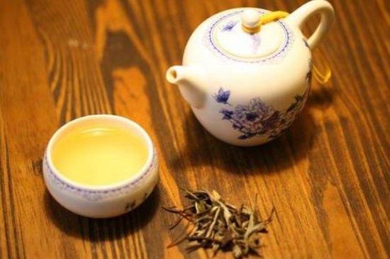 什么茶葉容易放香精，香精茶有什么危害？