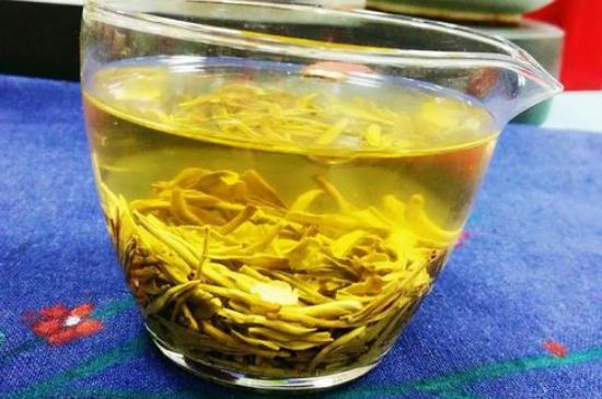 老茶和新茶哪個(gè)好，老茶好喝還是新茶好喝