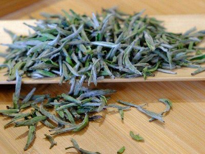 白毫銀針放幾年最好，白毫銀針什么年份最好？