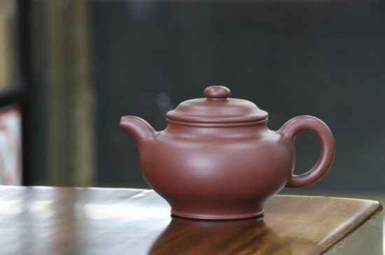 剛買的紫砂壺要怎么開壺養(yǎng)壺，<a href=http://m.hnlxdf.com/chaju/zisha/ target=_blank class=infotextkey>紫砂壺開壺</a>與養(yǎng)壺的方式方法