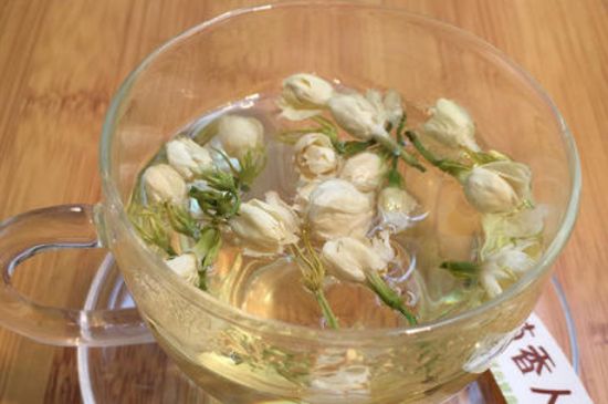 茉莉泡水禁忌，茉莉干花泡水的功效與禁忌
