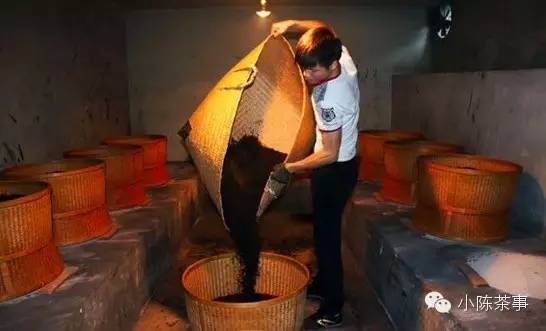 怎樣炭焙巖茶？揭秘武夷巖茶的炭焙技藝