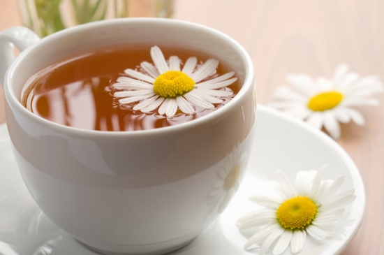 經(jīng)常菊花泡水好嗎，喝菊花茶有什么好處？