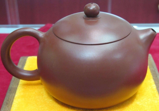 宜興紫砂壺四大經(jīng)典壺型叫什么，傳統(tǒng)紫砂四大名壺介紹