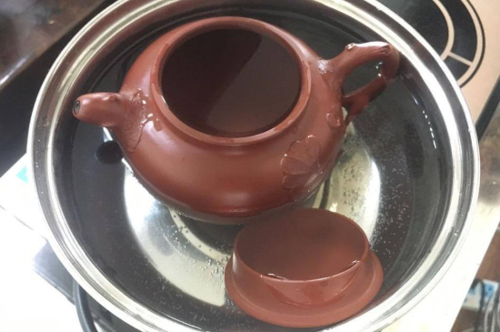 紫砂開壺和不開壺的區(qū)別，紫砂壺開壺的正確方法及開壺建議