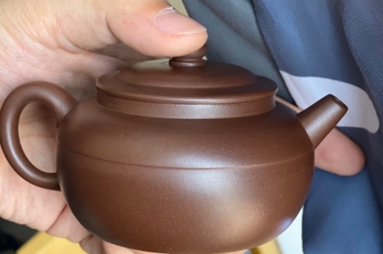 新買的紫砂壺為什么會裂，真的紫砂壺是不是很容易開裂？