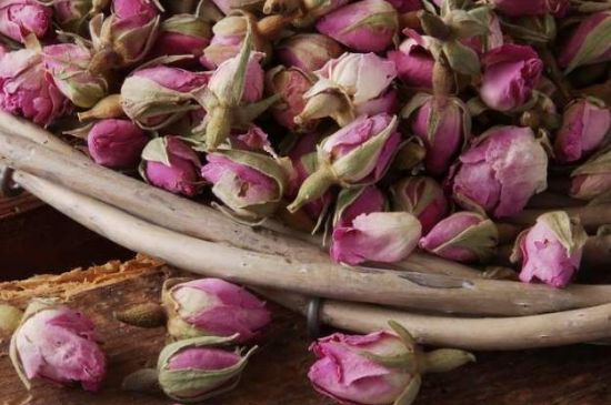 玫瑰花茶是應(yīng)該煮還是蒸，玫瑰花茶是不是煮一下效果更好？