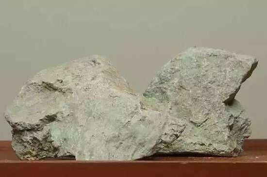 本山綠泥怎么分辨真假，真正的本山綠泥紫砂壺怎么鑒別？