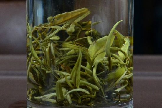 茉莉龍珠什么季節(jié)喝，夏天適合喝茉莉龍珠茶