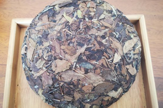 新舊白茶怎么區(qū)分，怎么分辨白茶是新還是舊