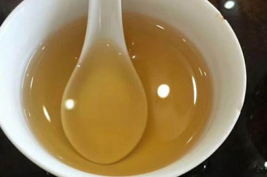 女人喝金駿眉的好處和壞處，女性喝金駿眉可減肥養(yǎng)顏