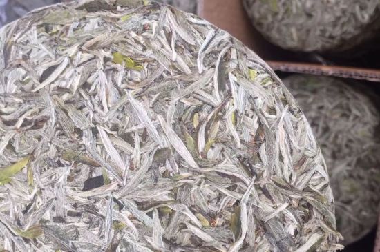 7年壽眉和2年白牡丹哪個(gè)好，老白茶壽眉與白牡丹的口感區(qū)別