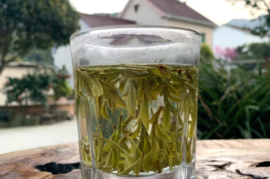 西湖龍井茶頭采和二采區(qū)別，明前龍井一采和二采什么味道？