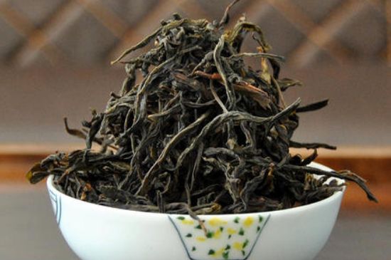 蜜蘭香和鴨屎香區(qū)別，鳳凰單樅鴨屎香vs蜜蘭香圖片對(duì)比