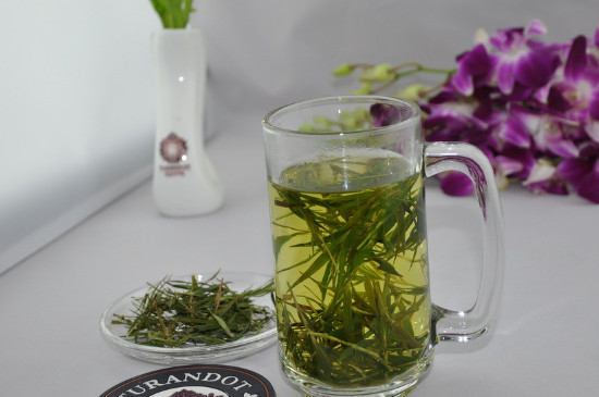 竹葉青茶泡不立起來怎么回事，竹葉青茶怎么泡立起來