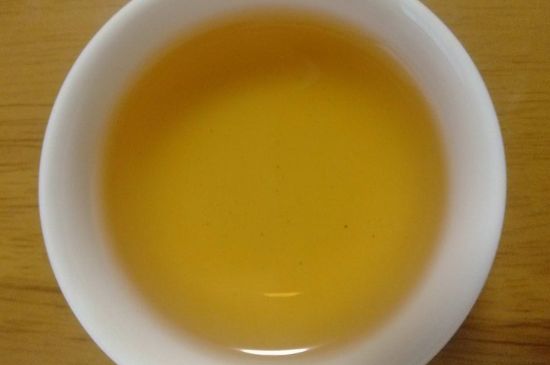 肉桂茶和大紅袍哪個(gè)貴，武夷山肉桂與大紅袍的價(jià)格比較