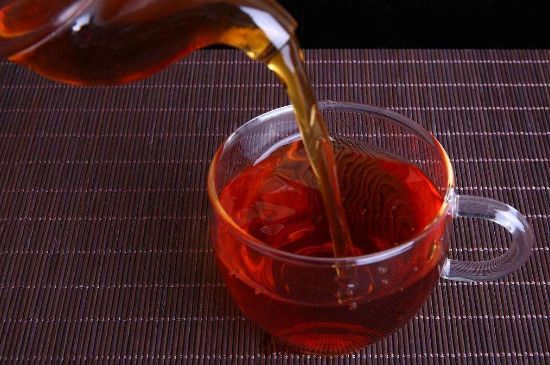 紅茶會加重濕氣嗎，喝什么茶能去除體內(nèi)濕氣