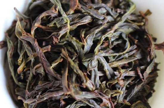 蜜蘭香和鴨屎香區(qū)別，鳳凰單樅鴨屎香vs蜜蘭香圖片對(duì)比