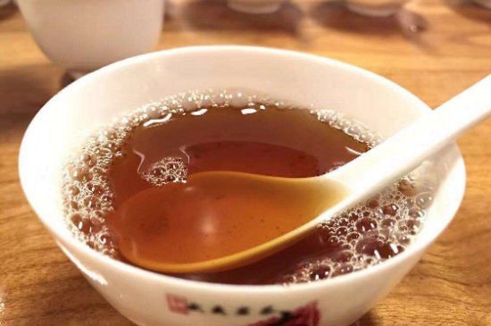 肉桂茶和大紅袍哪個(gè)貴，武夷山肉桂與大紅袍的價(jià)格比較